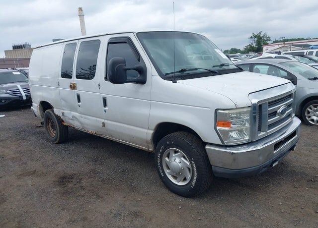 2010 FORD E-350