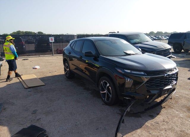 2024 CHEVROLET Trax