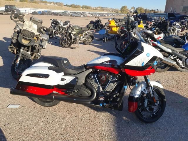 2025 INDIAN MOTORCYCLE Indian Challenger Elite