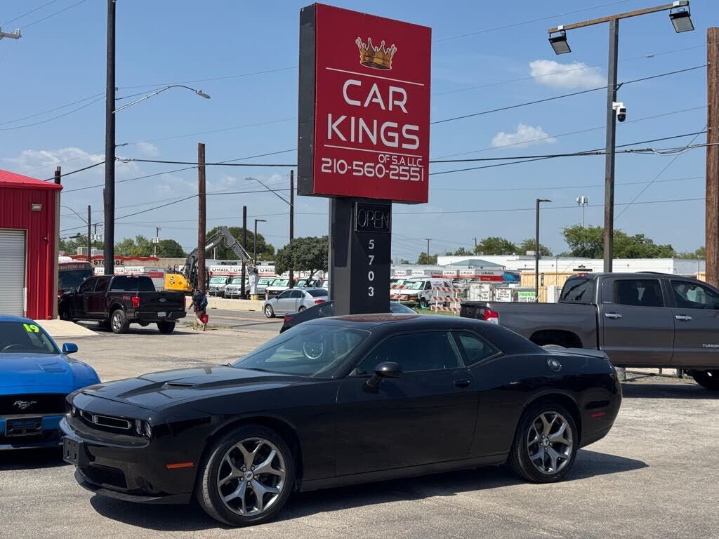 2017 DODGE Challenger