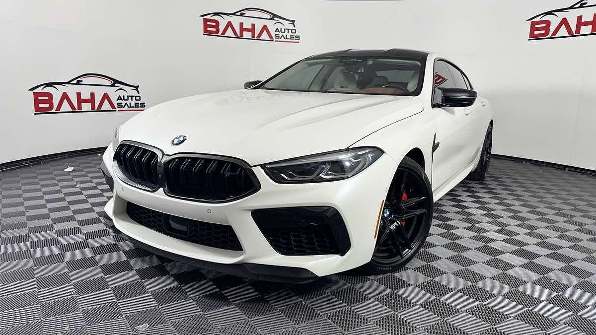 2022 BMW M8