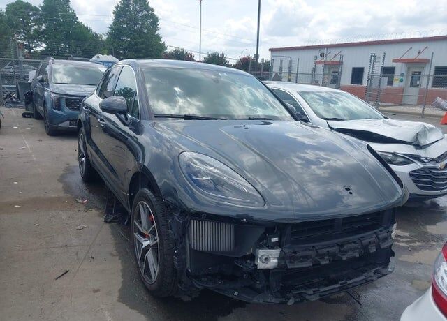 2022 PORSCHE Macan
