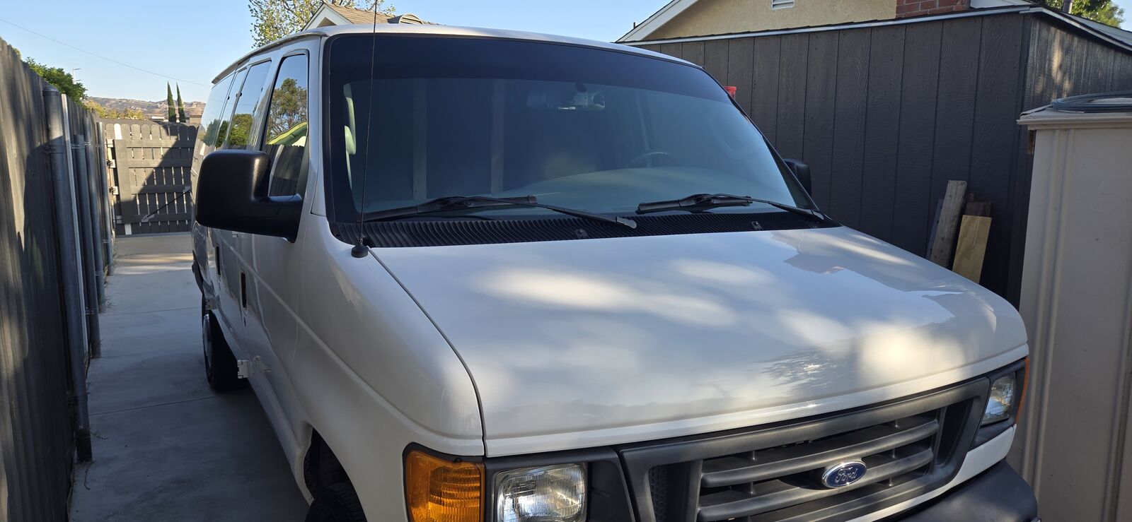 Ford E-250