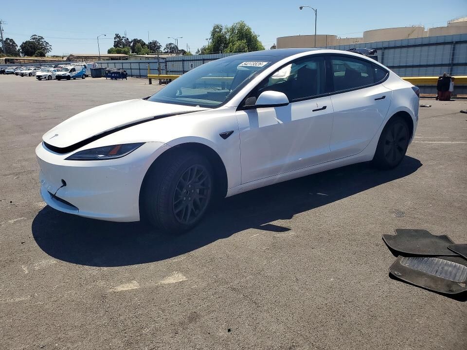 2025 TESLA Model 3