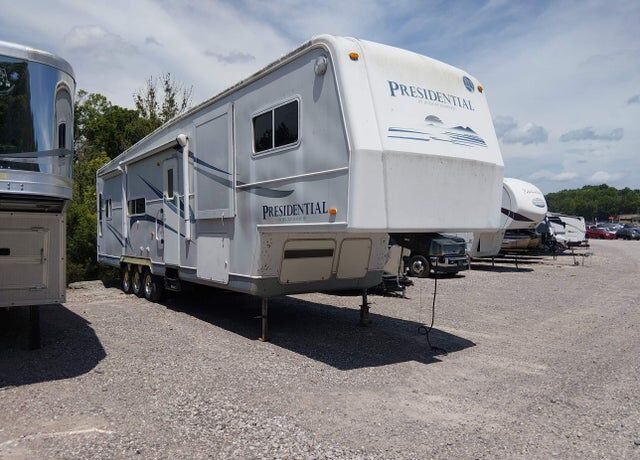 2005 HOLIDAY RAMBLER Holiday Rambler