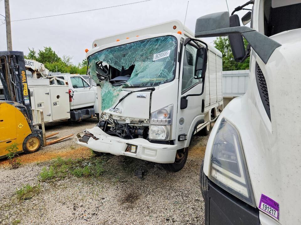 2014 ISUZU NQR/NRR