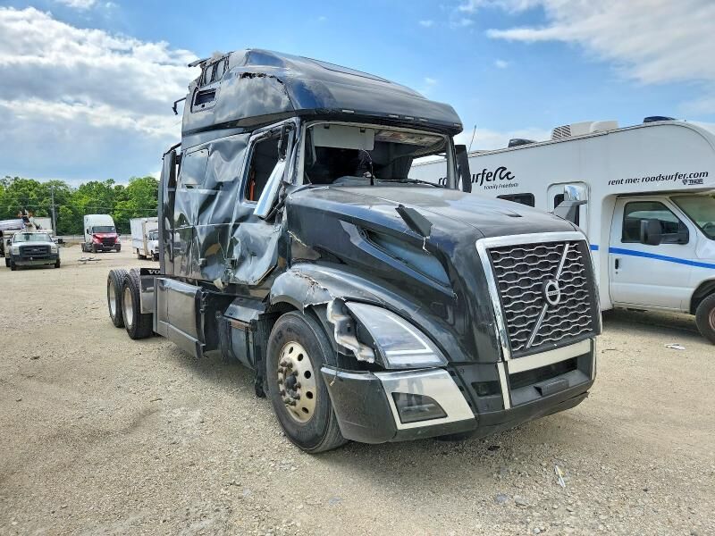 2024 VOLVO TRUCK VNL