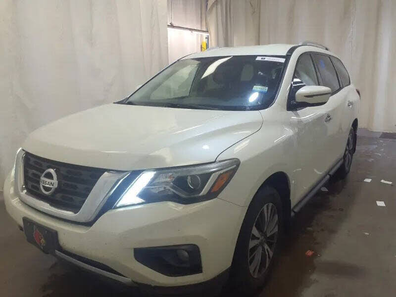 2017 NISSAN Pathfinder
