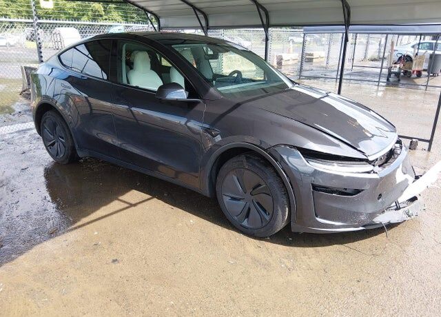2026 TESLA Model Y