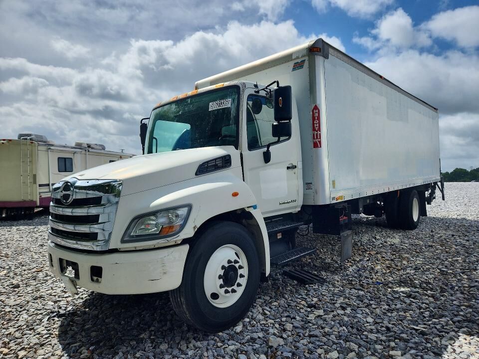 2013 HINO Incomplete Vehicle
