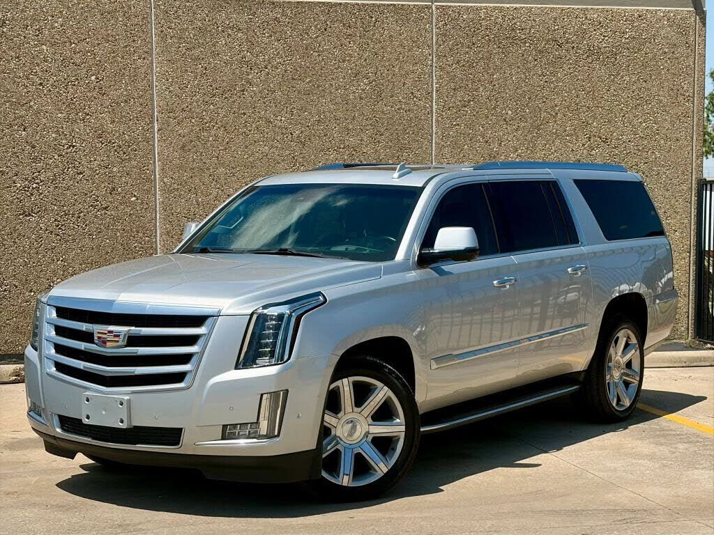 2018 CADILLAC Escalade ESV