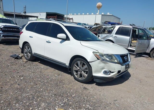 2016 NISSAN Pathfinder