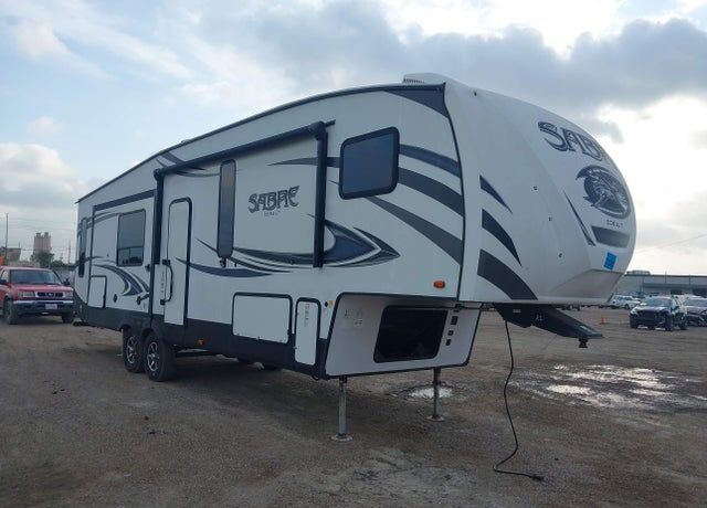 2018 FOREST RIVER Sabre