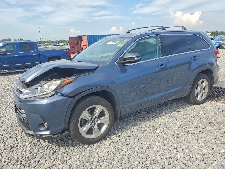2017 TOYOTA Highlander