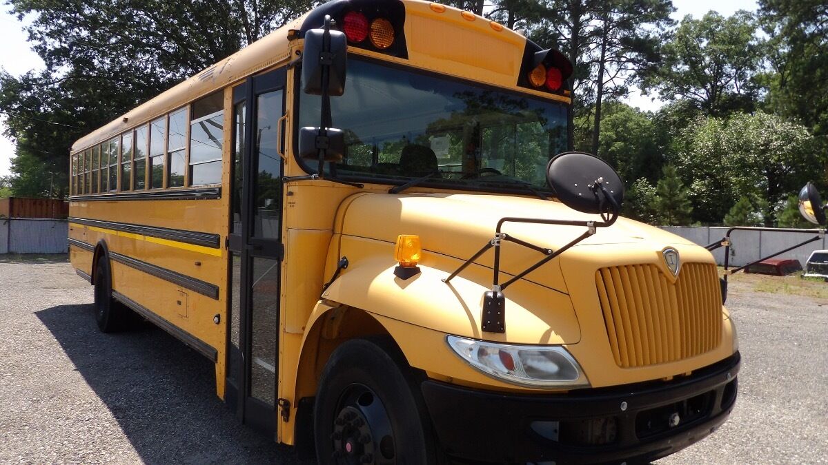 2015 IC BUS PB105