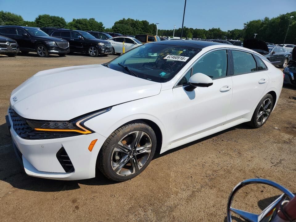 2022 KIA K5