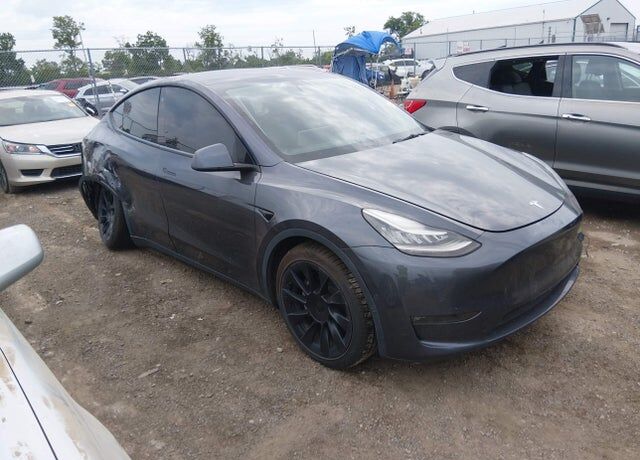 2021 TESLA Model Y