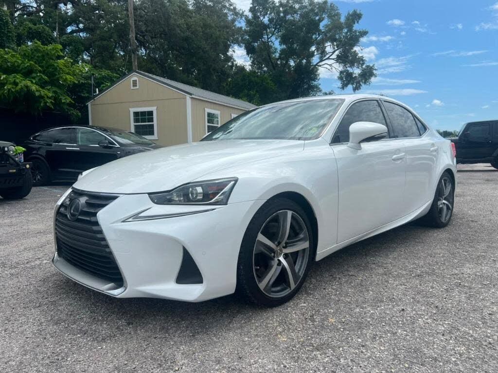 2019 LEXUS IS