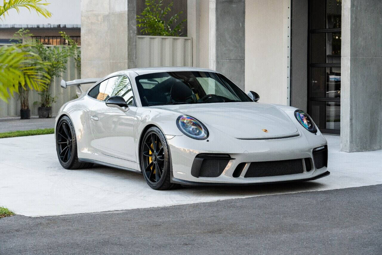 2018 PORSCHE 911