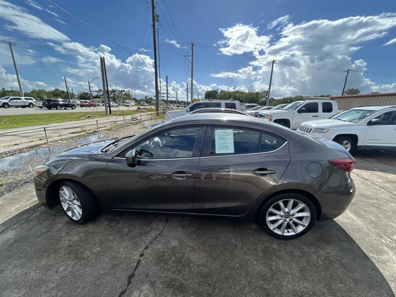 2017 MAZDA Mazda3