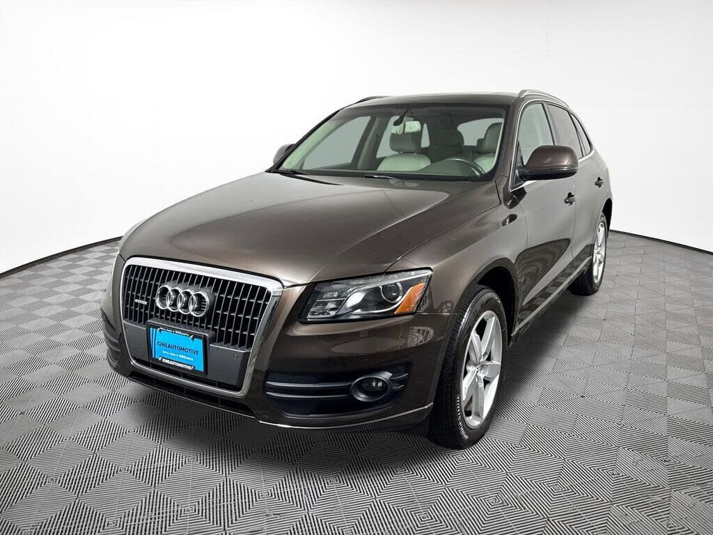 2011 AUDI Q5