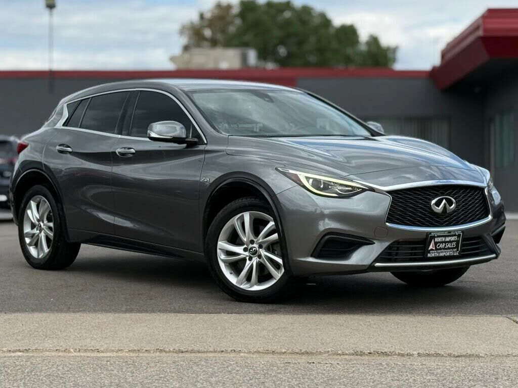 2017 INFINITI QX30
