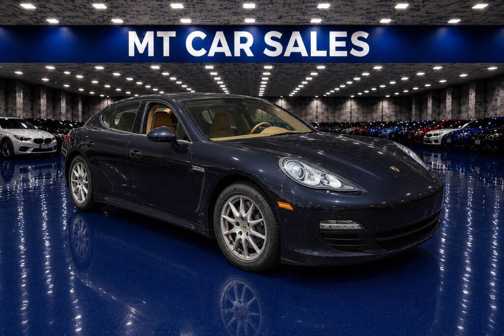2011 PORSCHE Panamera