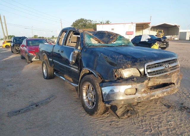 2002 TOYOTA Tundra