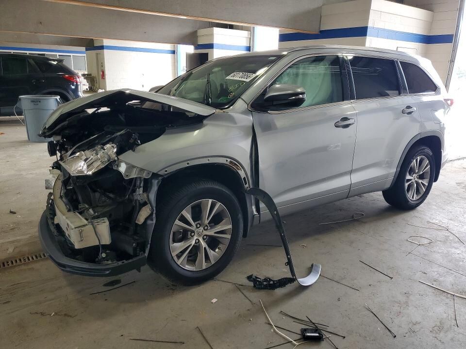 2015 TOYOTA Highlander