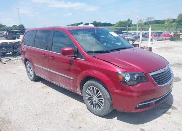 2014 CHRYSLER Town and Country