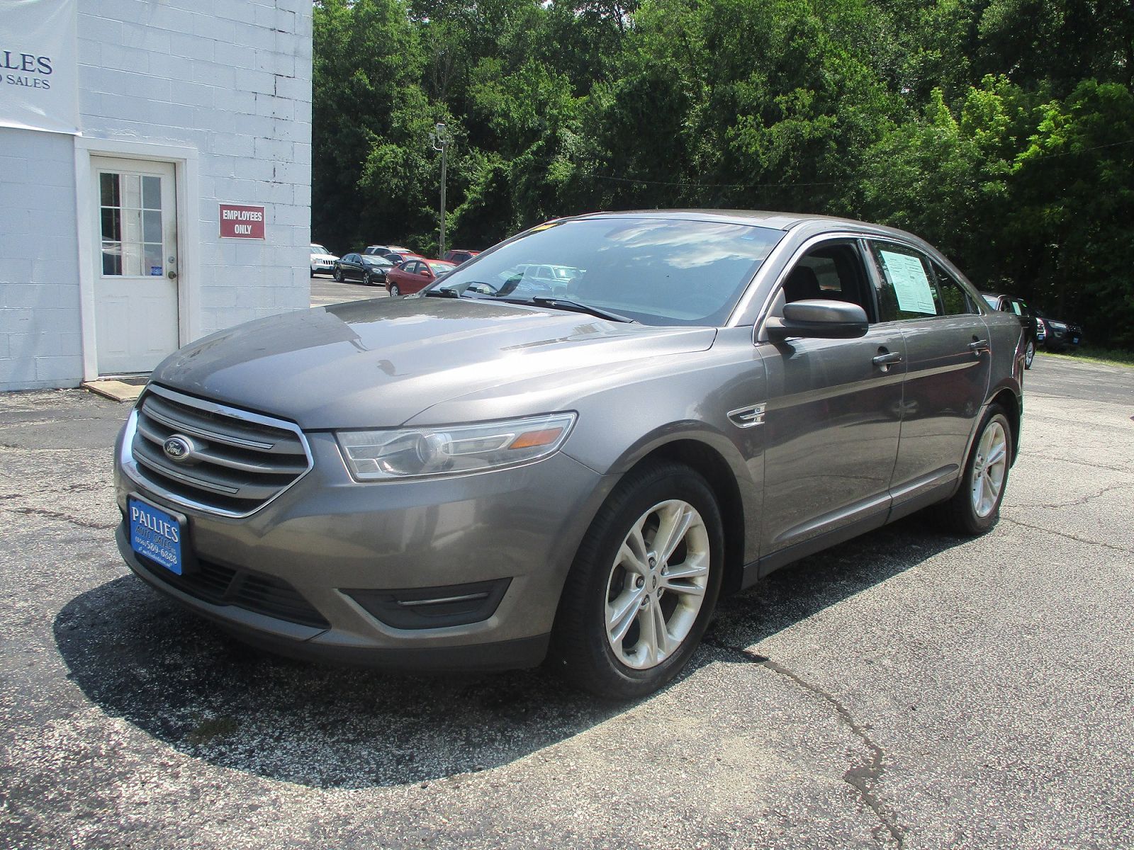 2013 FORD Taurus