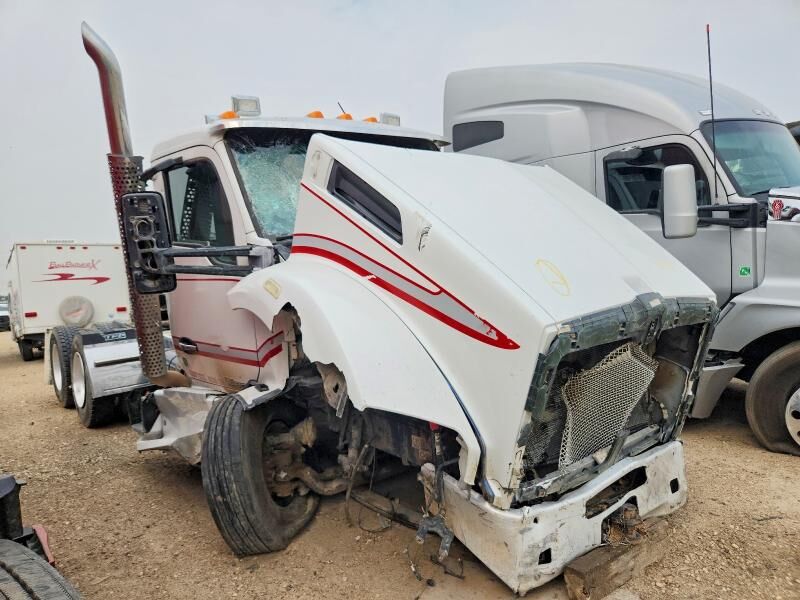 2016 KENWORTH T880