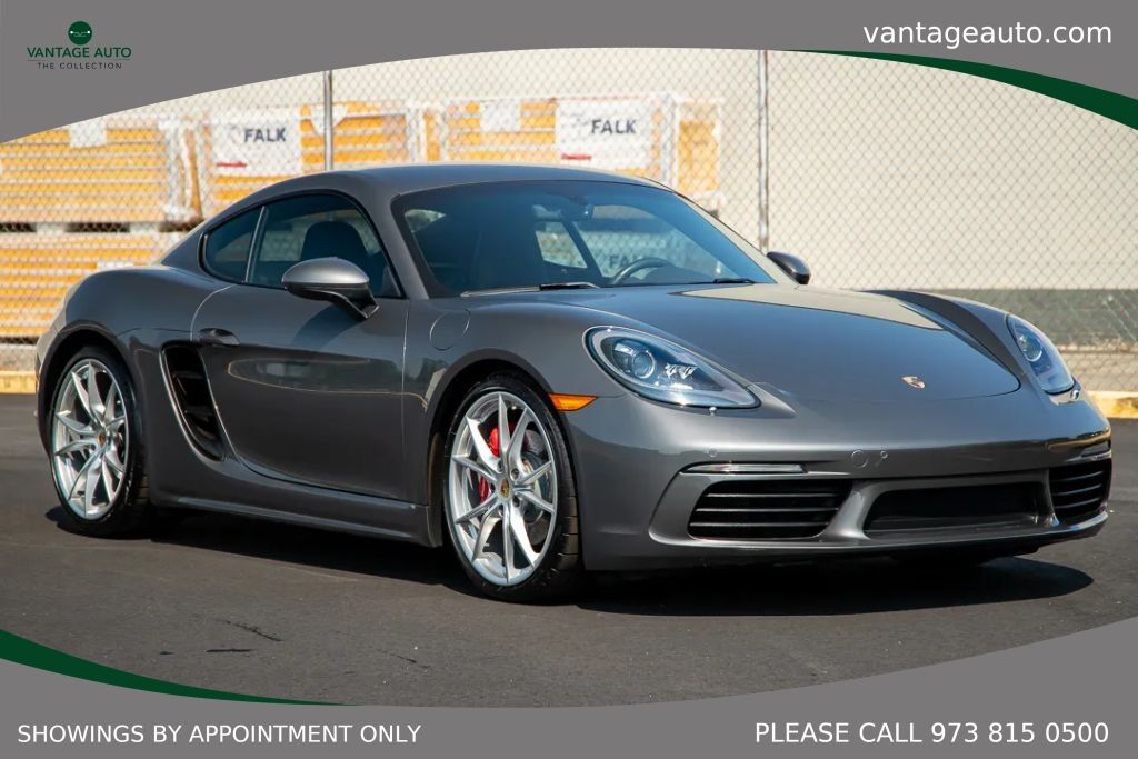 2018 PORSCHE 718