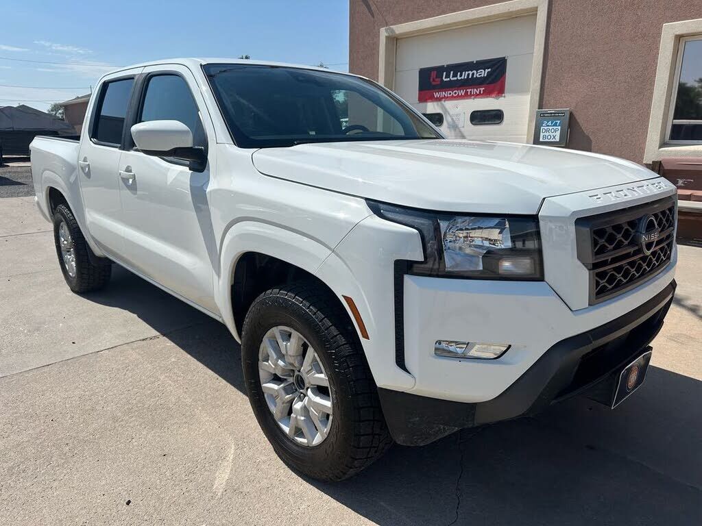 2024 NISSAN Frontier