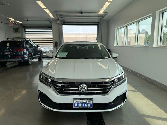 2020 VOLKSWAGEN Passat