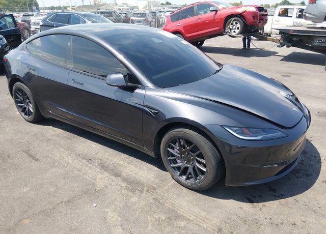 2024 TESLA Model 3