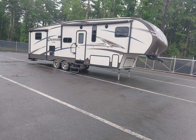 2015 FOREST RIVER Crusader