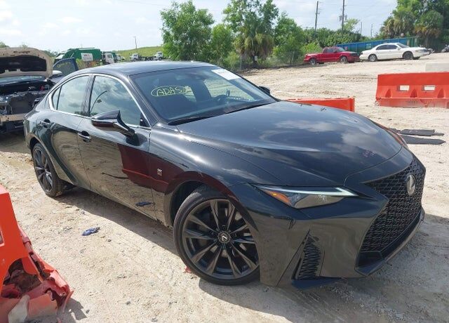 2025 LEXUS IS