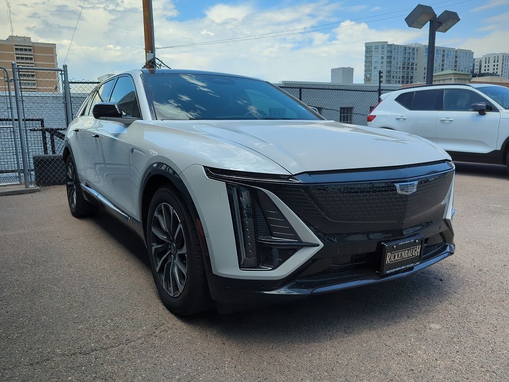 2024 CADILLAC Lyriq