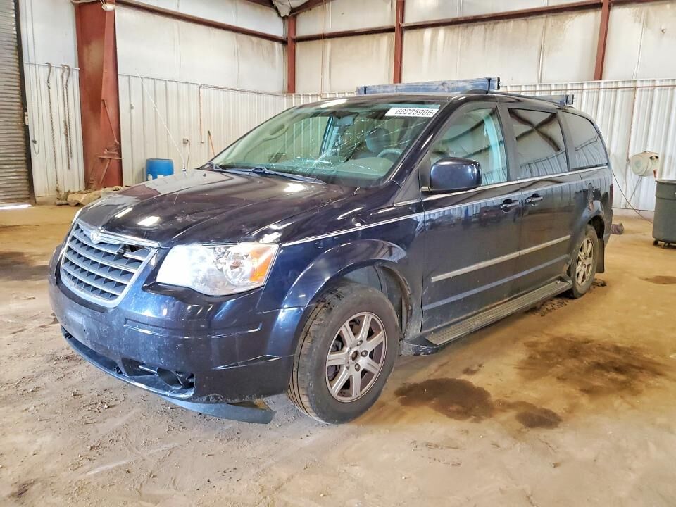 2010 CHRYSLER Town and Country