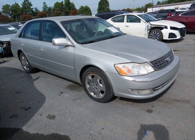 2003 TOYOTA Avalon