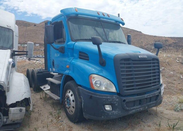 2014 FREIGHTLINER Cascadia