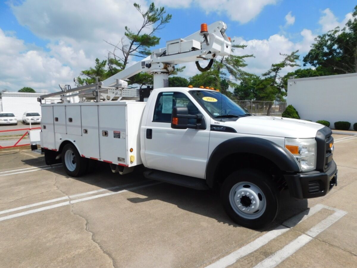 2011 FORD F-550