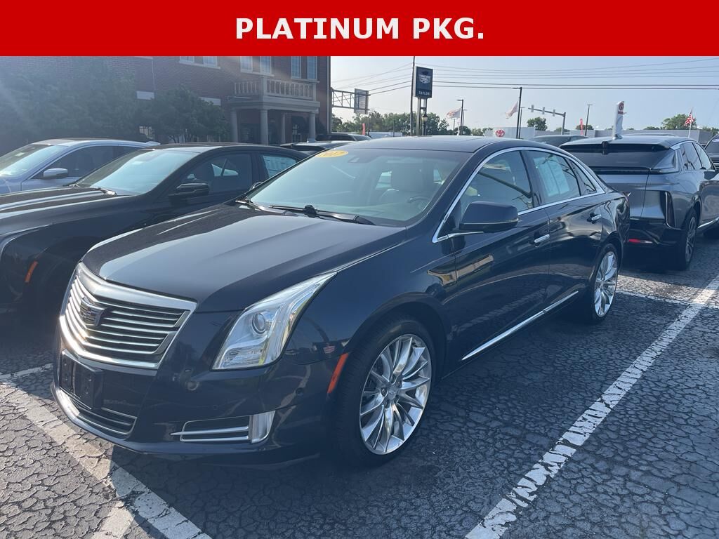 2017 CADILLAC XTS