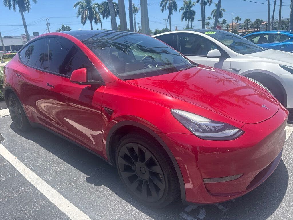 2022 TESLA Model Y
