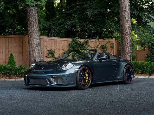 2019 PORSCHE 911