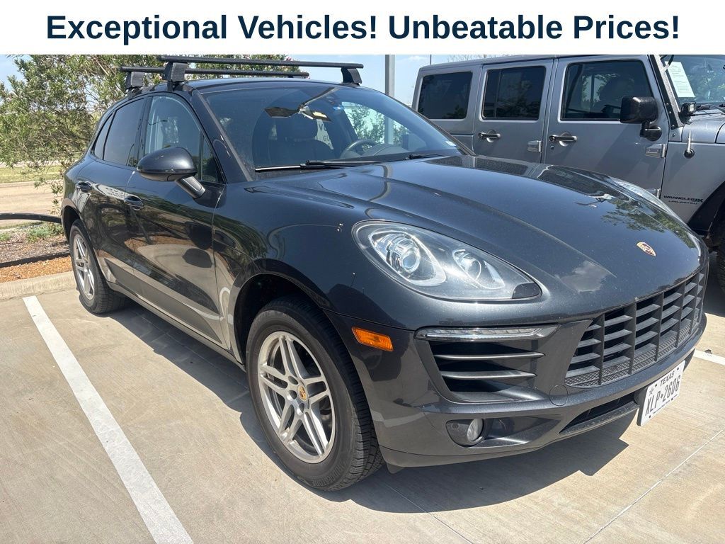 2017 PORSCHE Macan