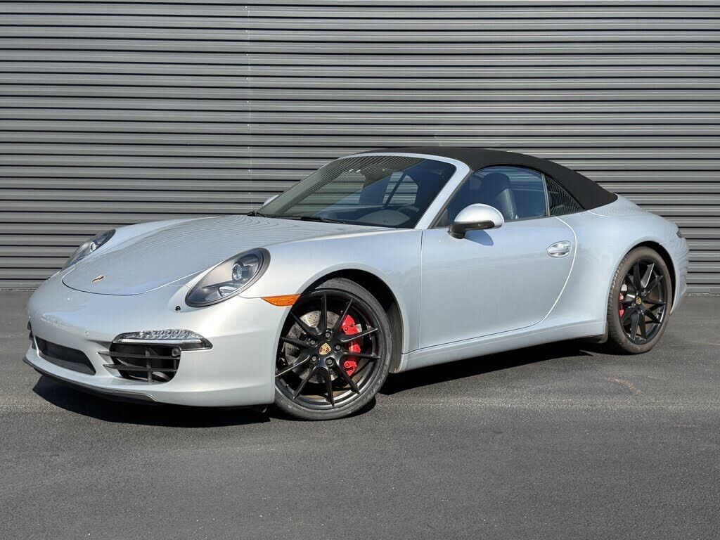 2016 PORSCHE 911