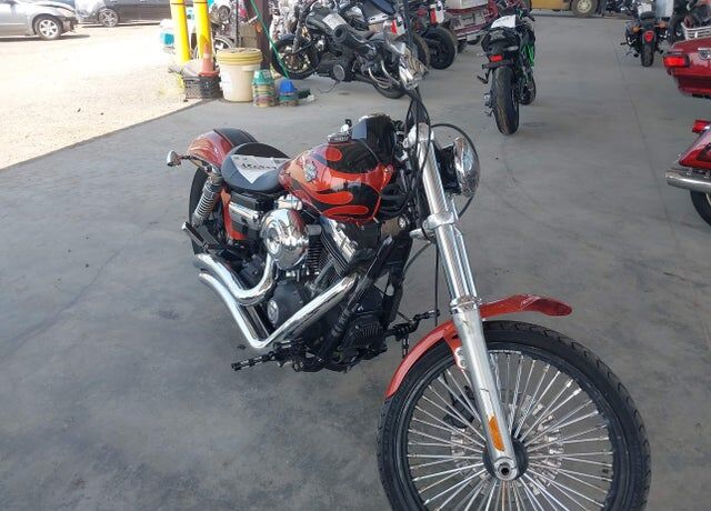 2011 HARLEY DAVIDSON Dyna Wide Glide