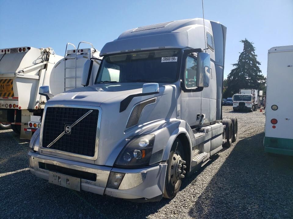 2017 VOLVO TRUCK VNL